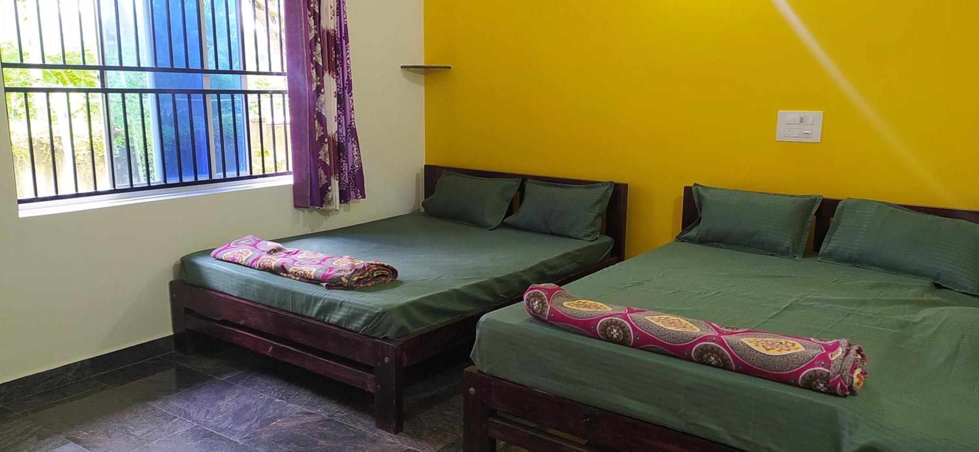 Ratnakar Arundekar Home Stay In Beach Side Ac Room Gokarna  Zewnętrze zdjęcie
