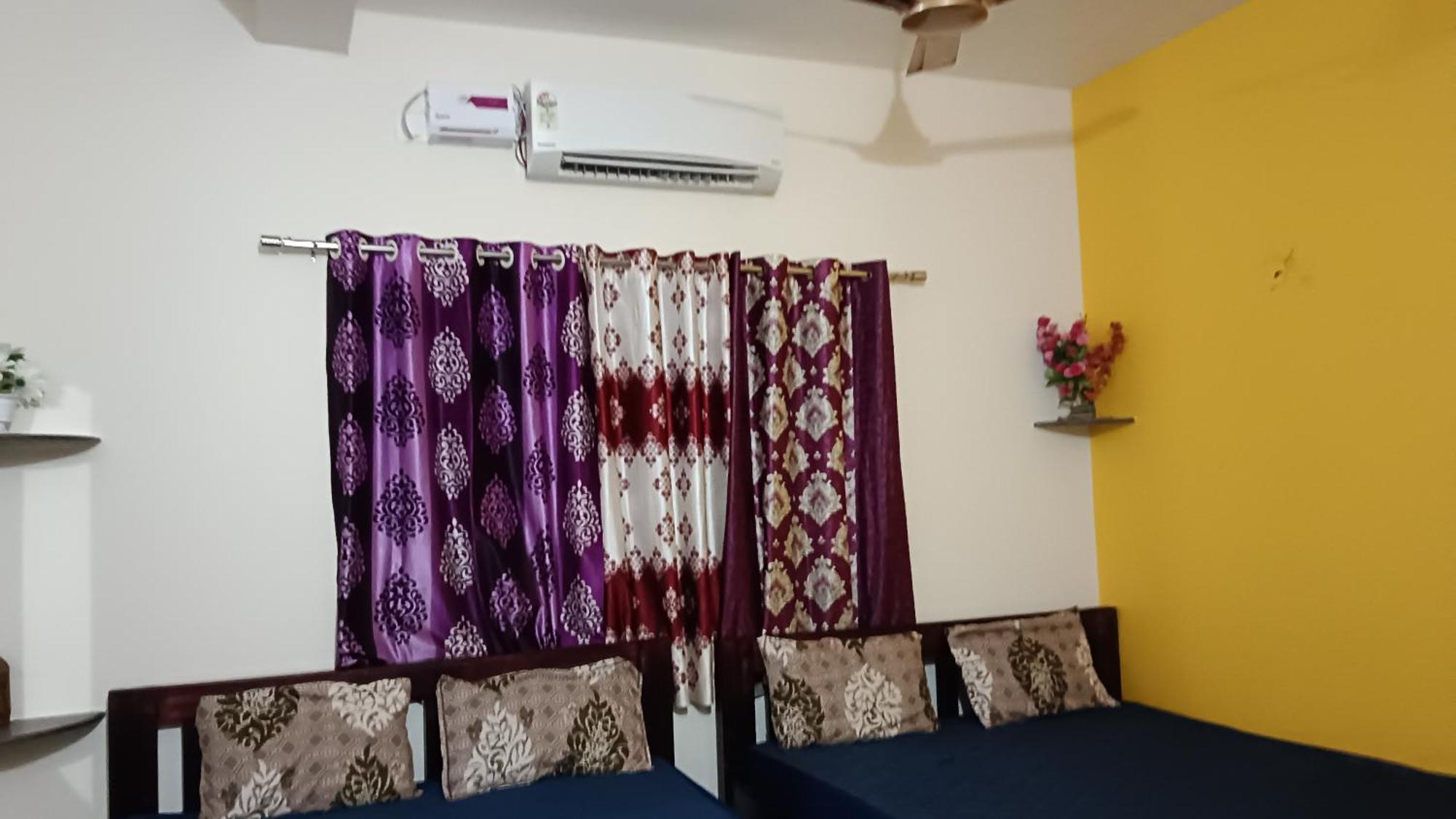 Ratnakar Arundekar Home Stay In Beach Side Ac Room Gokarna  Zewnętrze zdjęcie